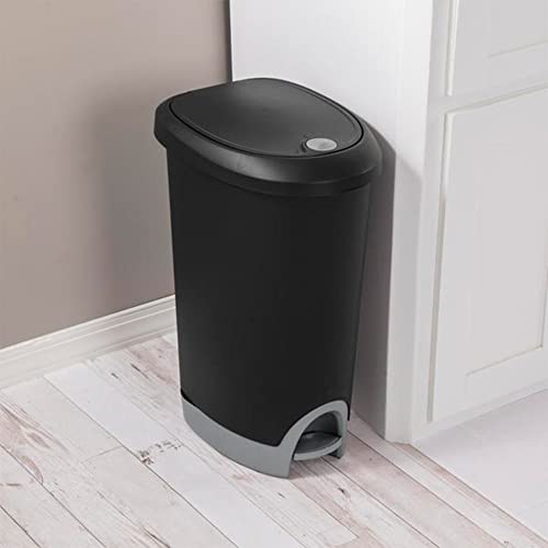 Locking Step-On Trash Can with Lid, 2-Pack K14427