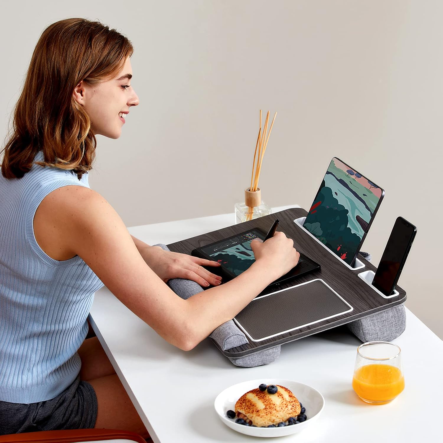 Lap Desk with Wrist Pad for 17 Inch Laptop, Tablet, Pen & Phone Holder K631