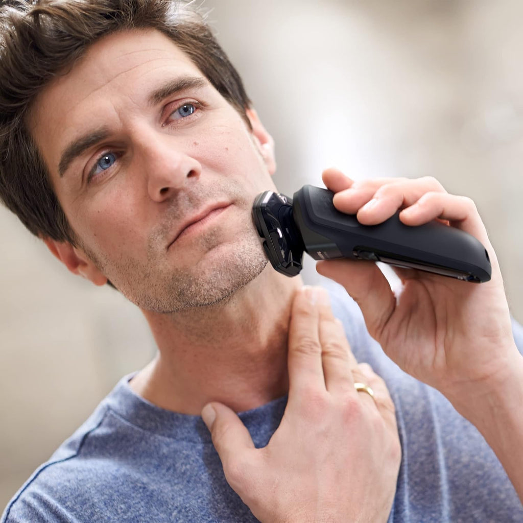 Electric Shaver with Pop-Up Trimmer for Beard and Stubble C7536