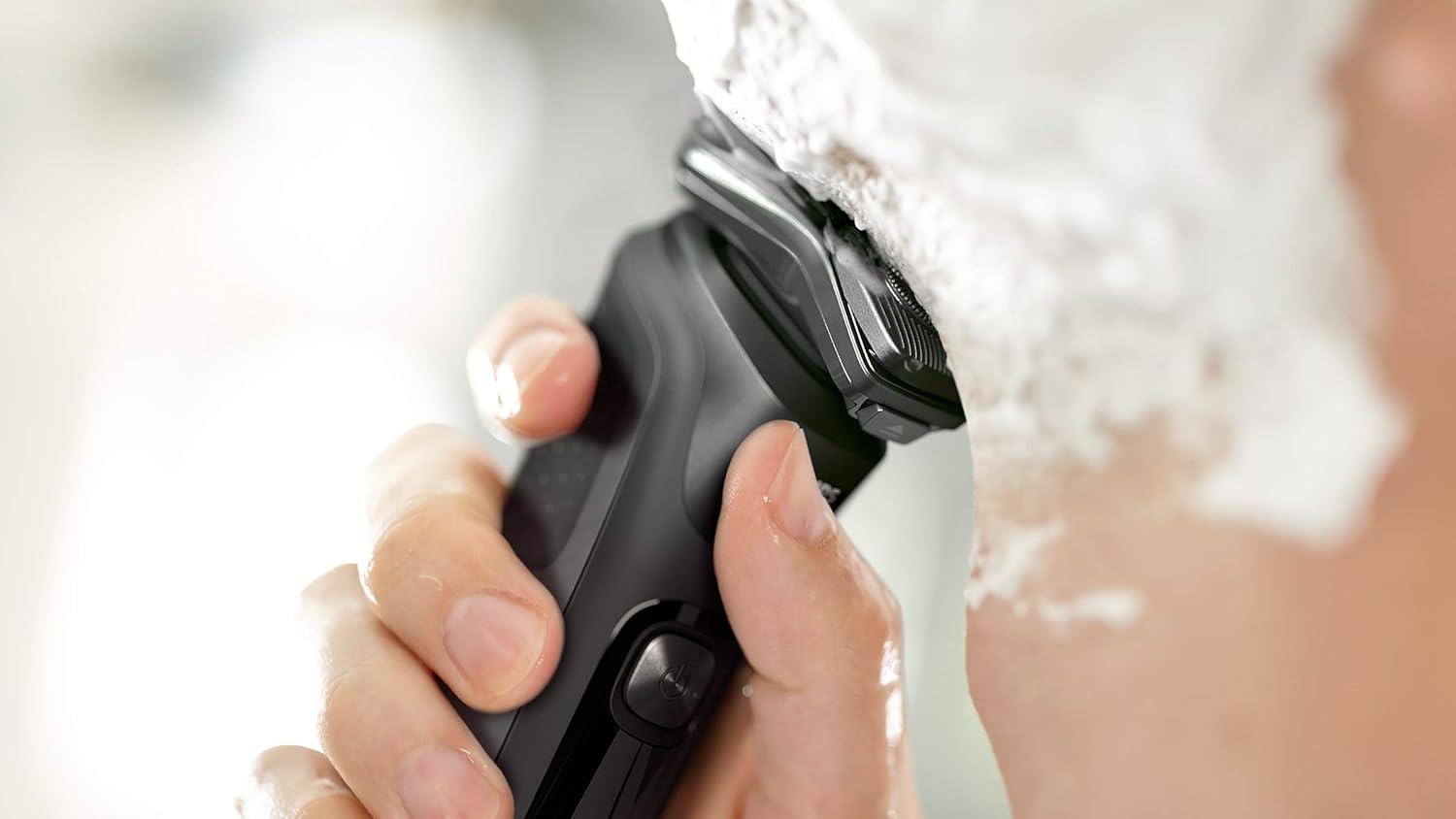 Wet and Dry Electric Shaver E862