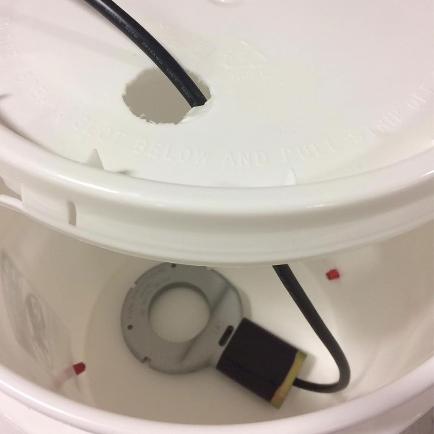 Chicken Waterer De-Icer with Teflon Coating for Poultry Fountains E3527