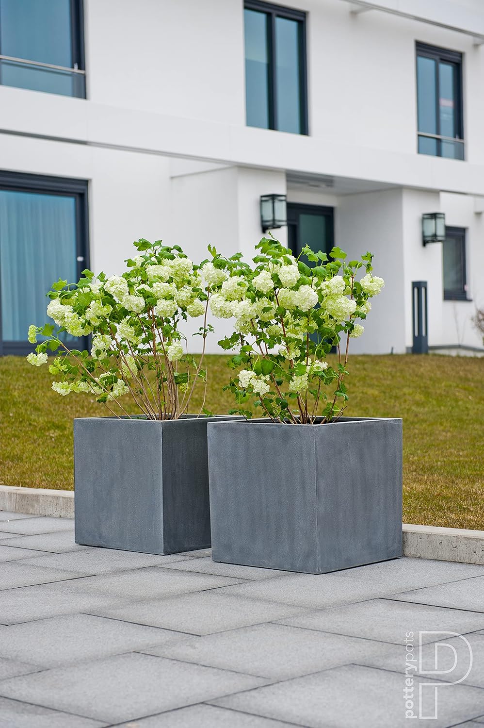 Modern Grey Square Planter, Extra Large, 24 Inch Tall H41411