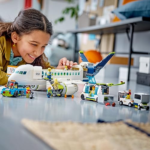 Passenger Airplane Building Toy Set with Bus and Luggage Truck U74506