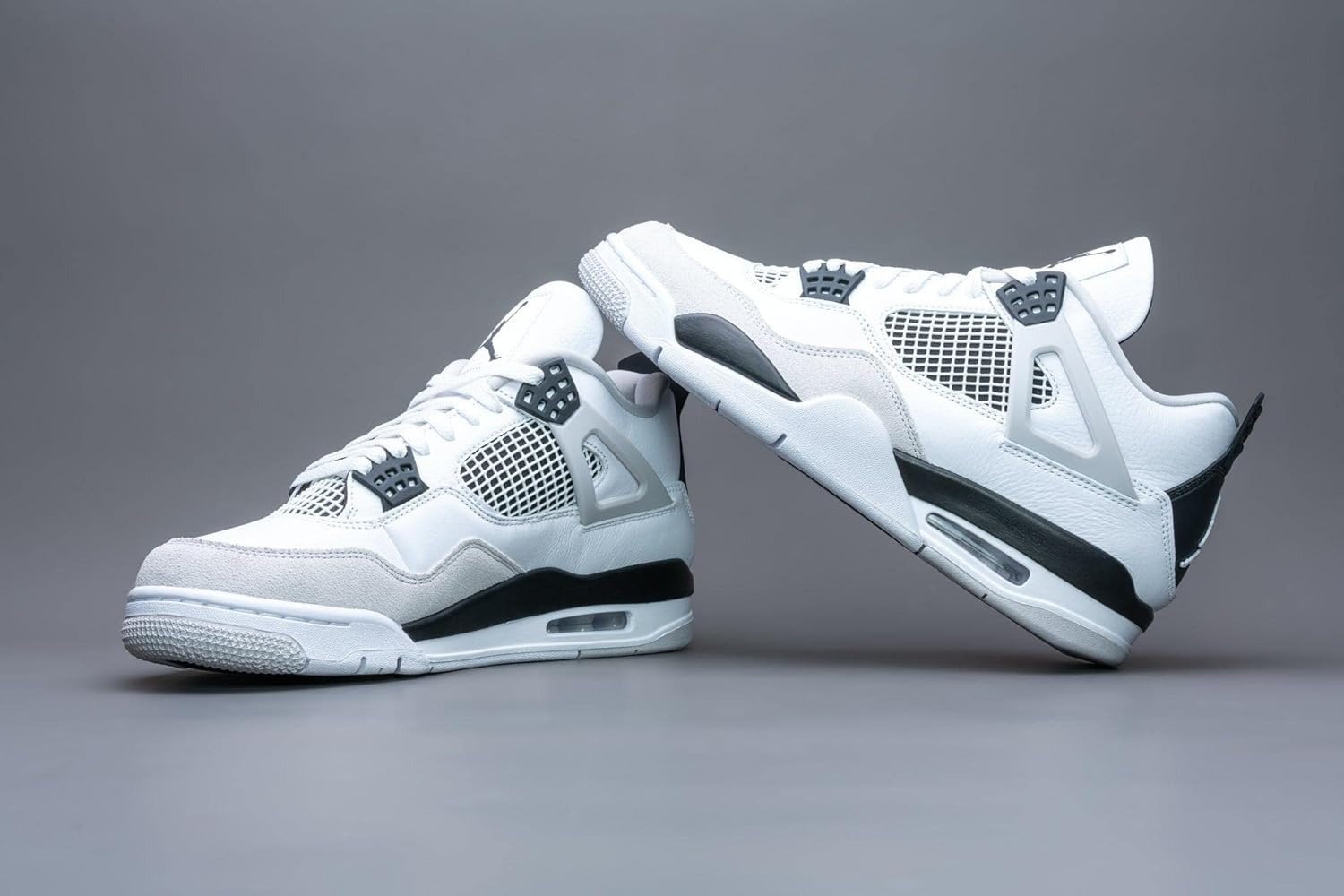 Men's Air 4 Retro Sneakers - Size 10 O878119
